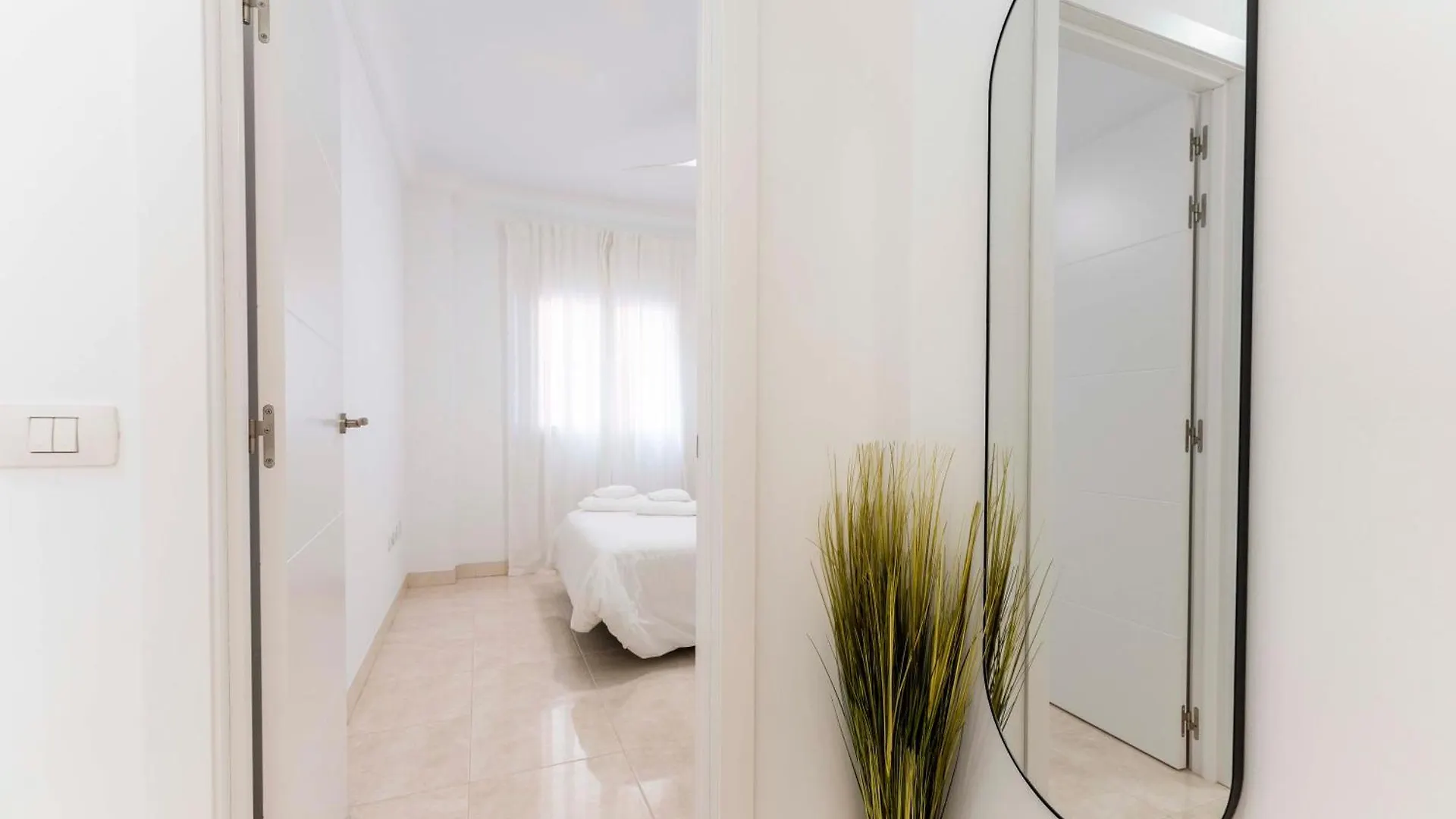 Apartment Ferienwohnung La Casita Del Muelle 50 M Sea Los Abrigos